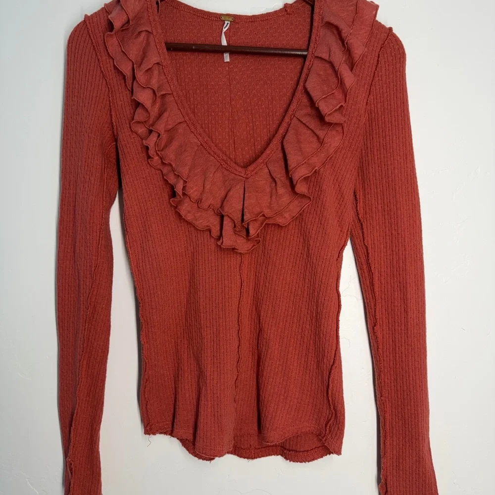 Free People Bennet Ruffles v Neck Slit Cuff Cute Long sleeve Thermal Top Small - Picture 4 of 11